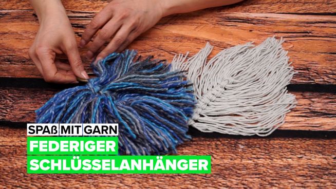 Spaß mit Garn- federiger Schlüsselanhänger