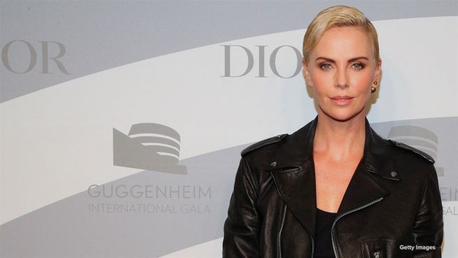 Charlize Theron spricht über ihre schwere Kindheit